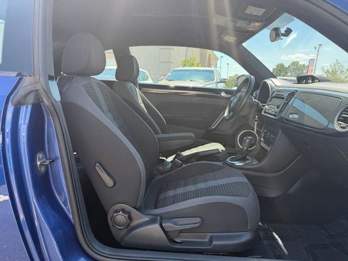 Used 2014 Volkswagen Beetle R-Line FWD image 19