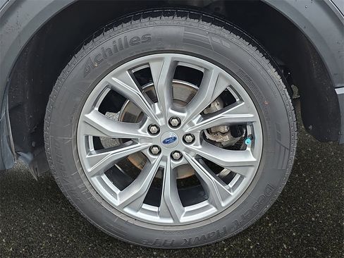 Used 2022 Ford Explorer Limited image 39