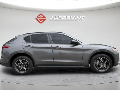 Used 2022 Alfa Romeo Stelvio Sprint RWD image 12