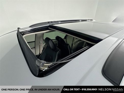 Used 2021 Chrysler Pacifica Limited w/ Premium & Safety Sphere Group image 23