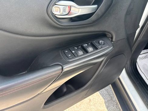 Used 2014 Jeep Cherokee Trailhawk w/ Leather Interior Group AWD/4WD image 24