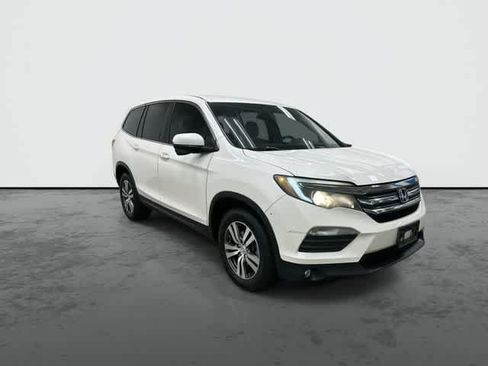 Used 2017 Honda Pilot EX image 6