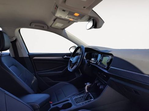 Used 2024 Volkswagen Jetta SE FWD image 14
