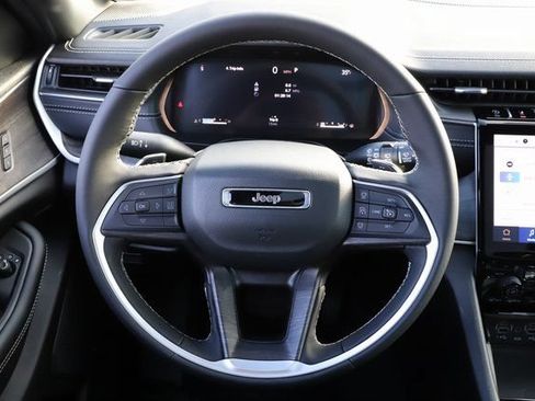New 2025 Jeep Grand Cherokee Limited w/ Luxury Tech Group II AWD/4WD image 19