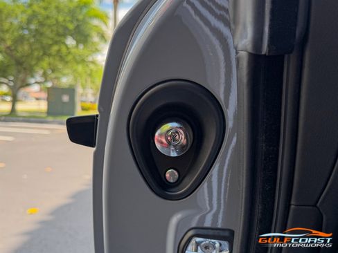 Used 2018 Rolls-Royce Wraith image 29