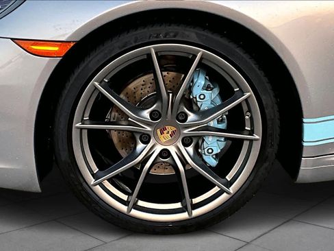 Used 2018 Porsche 911 Carrera image 12