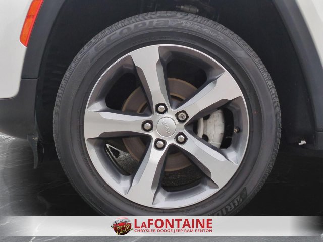 Used 2024 Jeep Grand Cherokee Limited AWD/4WD image 32
