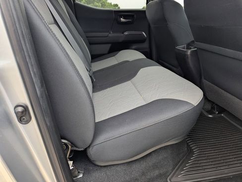 Used 2023 Toyota Tacoma TRD Sport AWD/4WD image 21