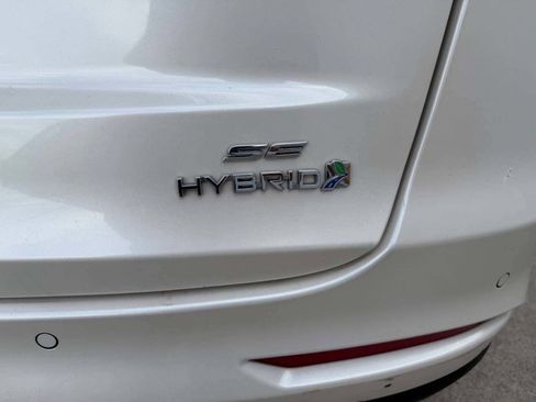 Used 2019 Ford Fusion SE image 18