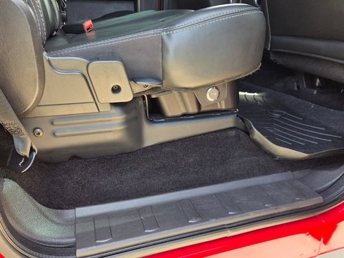 Used 2011 Ford F250 Lariat w/ Lariat Interior Pkg AWD/4WD image 14