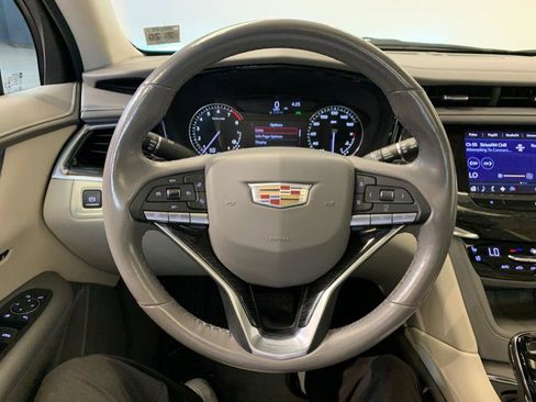 Used 2021 Cadillac XT6 Premium Luxury image 22