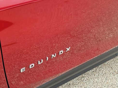 Used 2018 Chevrolet Equinox Premier FWD image 11