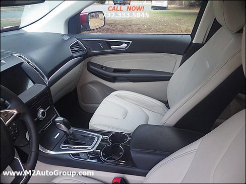 Used 2018 Ford Edge Titanium w/ Technology Package image 11