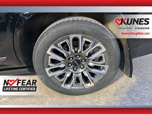 Used 2024 GMC Yukon Denali Ultimate image 18