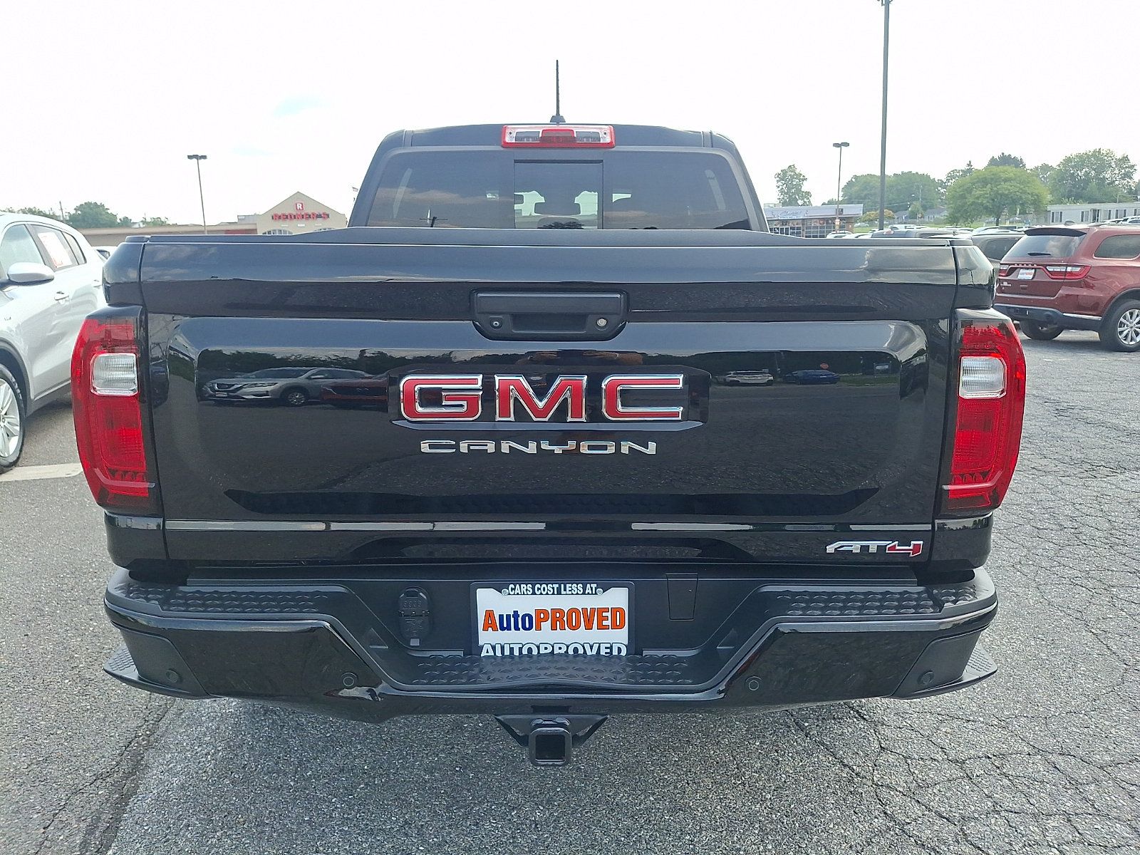 Used 2023 GMC Canyon AT4 w/ AT4 Premium Package AWD/4WD image 5
