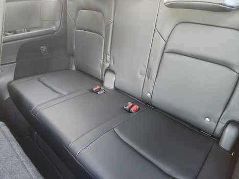 Used 2022 Nissan Pathfinder SL FWD image 27