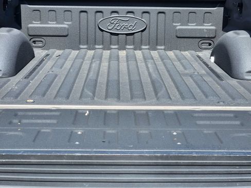 Used 2015 Ford F150 XLT w/ Equipment Group 302A Luxury AWD/4WD image 16