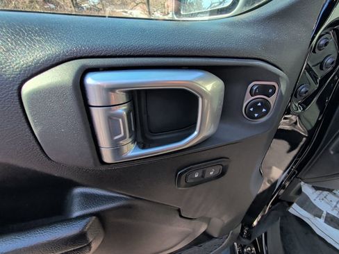 Used 2024 Jeep Wrangler Sport S image 11