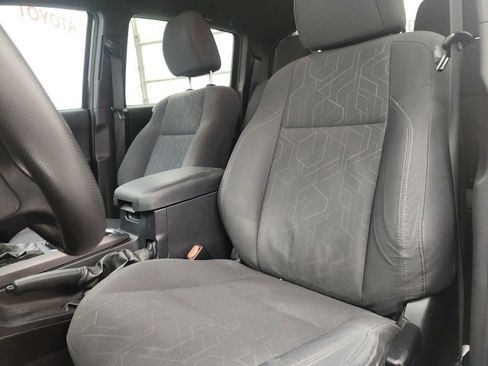 Used 2019 Toyota Tacoma TRD Off-Road w/ Technology Package image 13