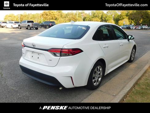 Used 2025 Toyota Corolla LE FWD image 4