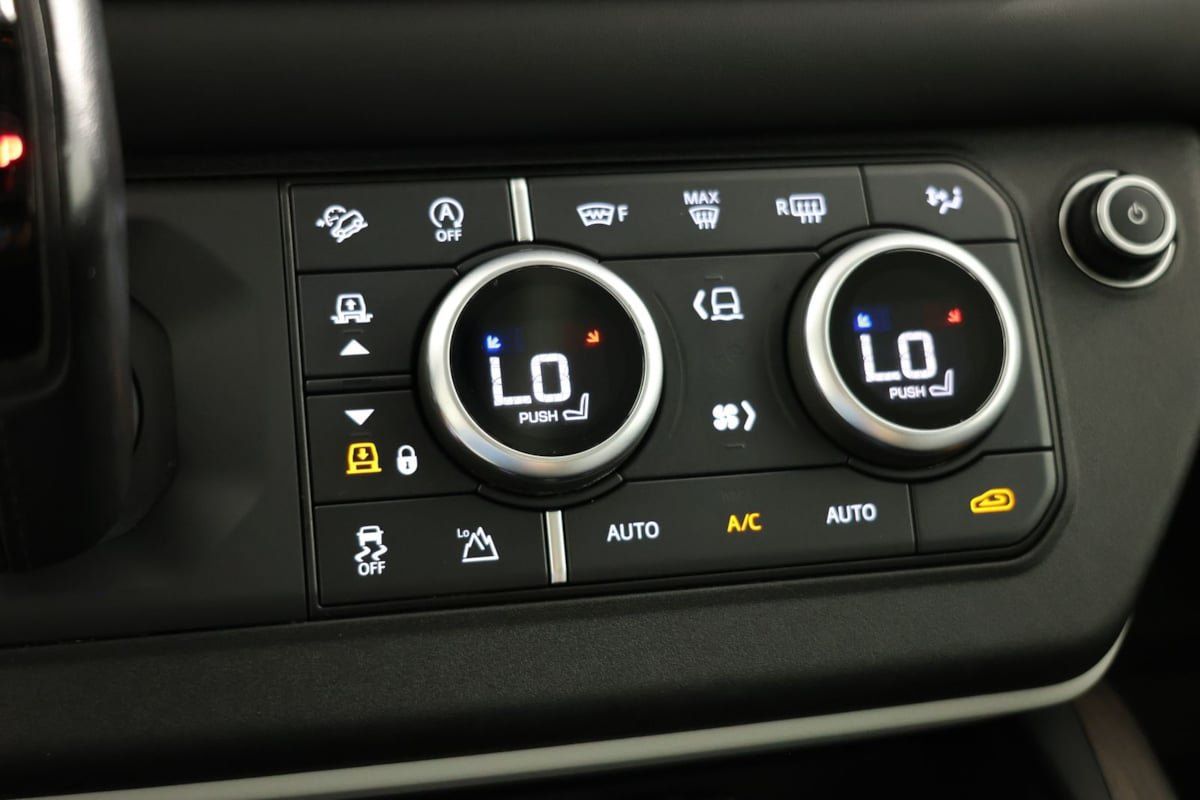 Used 2023 Land Rover Defender 130 First Edition AWD/4WD image 31