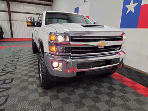 Used 2019 Chevrolet Silverado 2500 LTZ w/ Duramax Plus Package AWD/4WD image 22