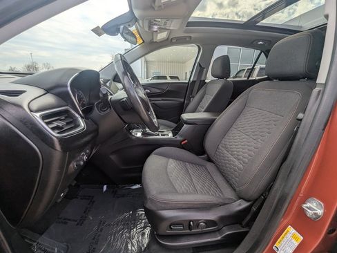 Used 2020 Chevrolet Equinox LT image 18