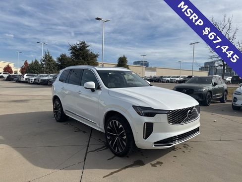 Certified 2025 Volvo XC90 B6 Plus image 3