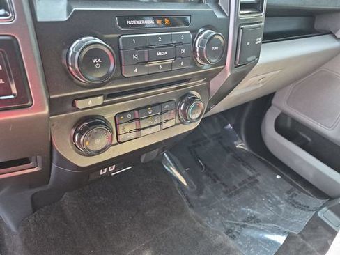 Used 2018 Ford F150 XLT w/ Equipment Group 302A Luxury AWD/4WD image 21