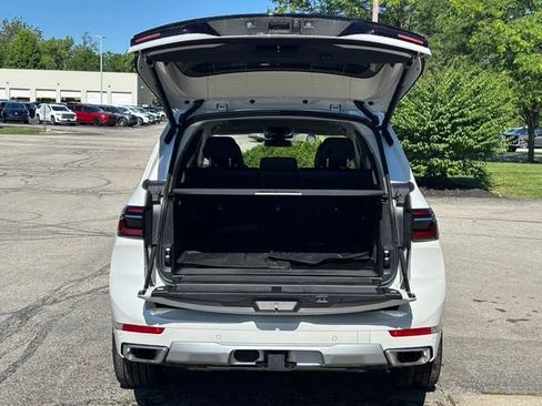 Used 2026 BMW X7 xDrive40i AWD/4WD image 31
