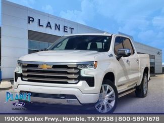 Used 2022 Chevrolet Silverado 1500 High Country w/ High Country Premium Package AWD/4WD video 1