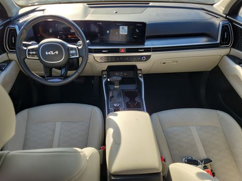 Used 2024 Kia Sorento S w/ Panoramic Sunroof Package FWD image 13