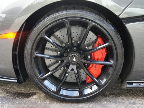 Used 2019 McLaren 570S Spider image 50