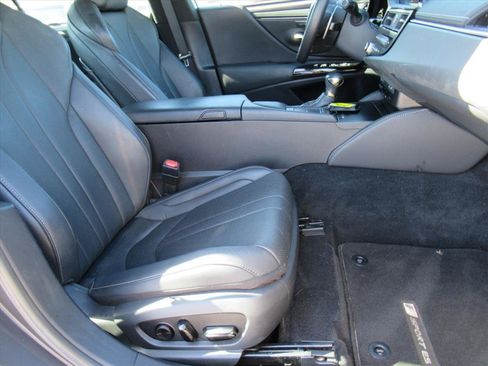 Used 2022 Lexus ES 350 F Sport image 9