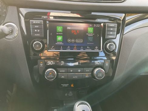 Certified 2022 Nissan Rogue Sport SL image 15