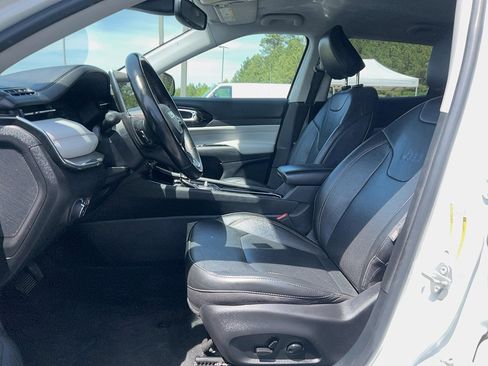 Used 2022 Jeep Compass Limited image 10