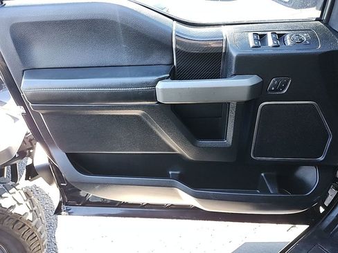 Used 2018 Ford F150 Raptor w/ Equipment Group 802A Luxury image 10