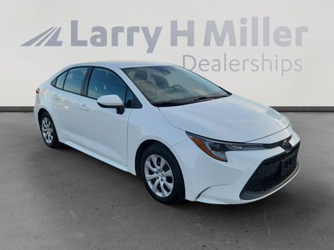 Used 2021 Toyota Corolla LE image 8