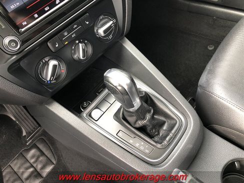 Used 2017 Volkswagen Jetta SE FWD image 14