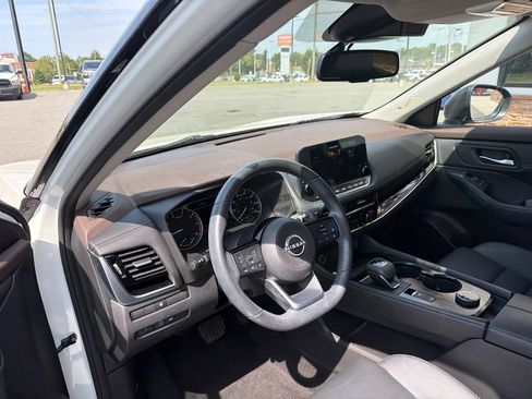 Used 2023 Nissan Rogue SL w/ SL Premium Package AWD/4WD image 4