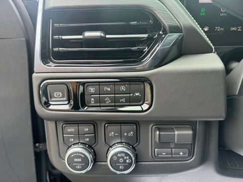 Used 2025 GMC Yukon AT4 Ultimate AWD/4WD image 35