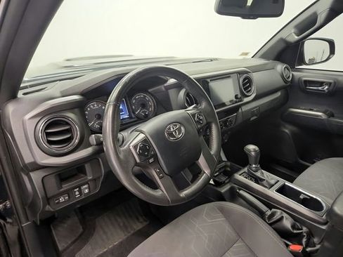Used 2017 Toyota Tacoma TRD Sport w/ Tow Package image 17
