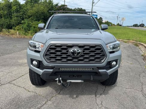 Used 2021 Toyota Tacoma TRD Off-Road w/ Technology Package AWD/4WD image 6