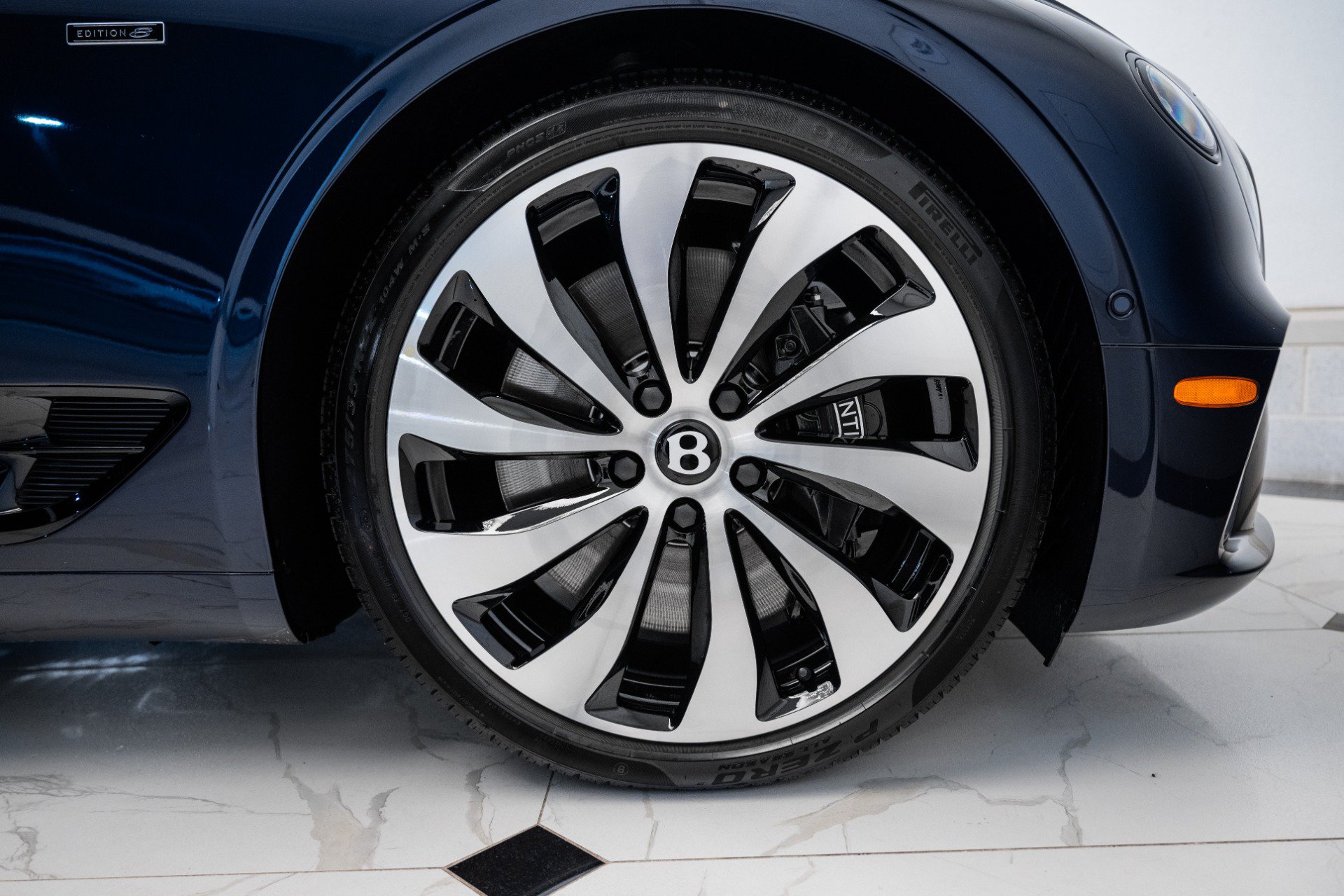 Used 2024 Bentley Continental GT V8 AWD/4WD image 16