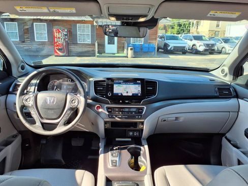 Used 2023 Honda Ridgeline RTL-E image 13