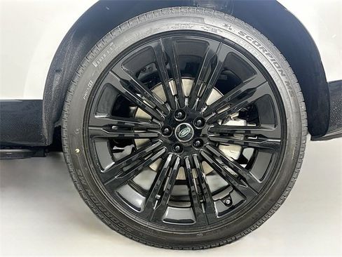 New 2025 Land Rover Range Rover SE image 29