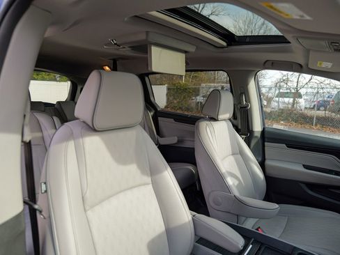 Used 2024 Honda Odyssey Elite image 41