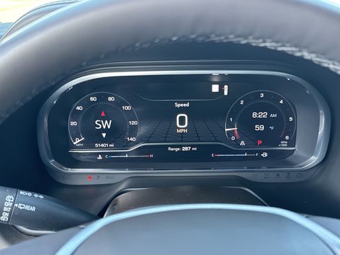 Used 2023 GMC Yukon SLT w/ SLT Premium Package RWD image 22