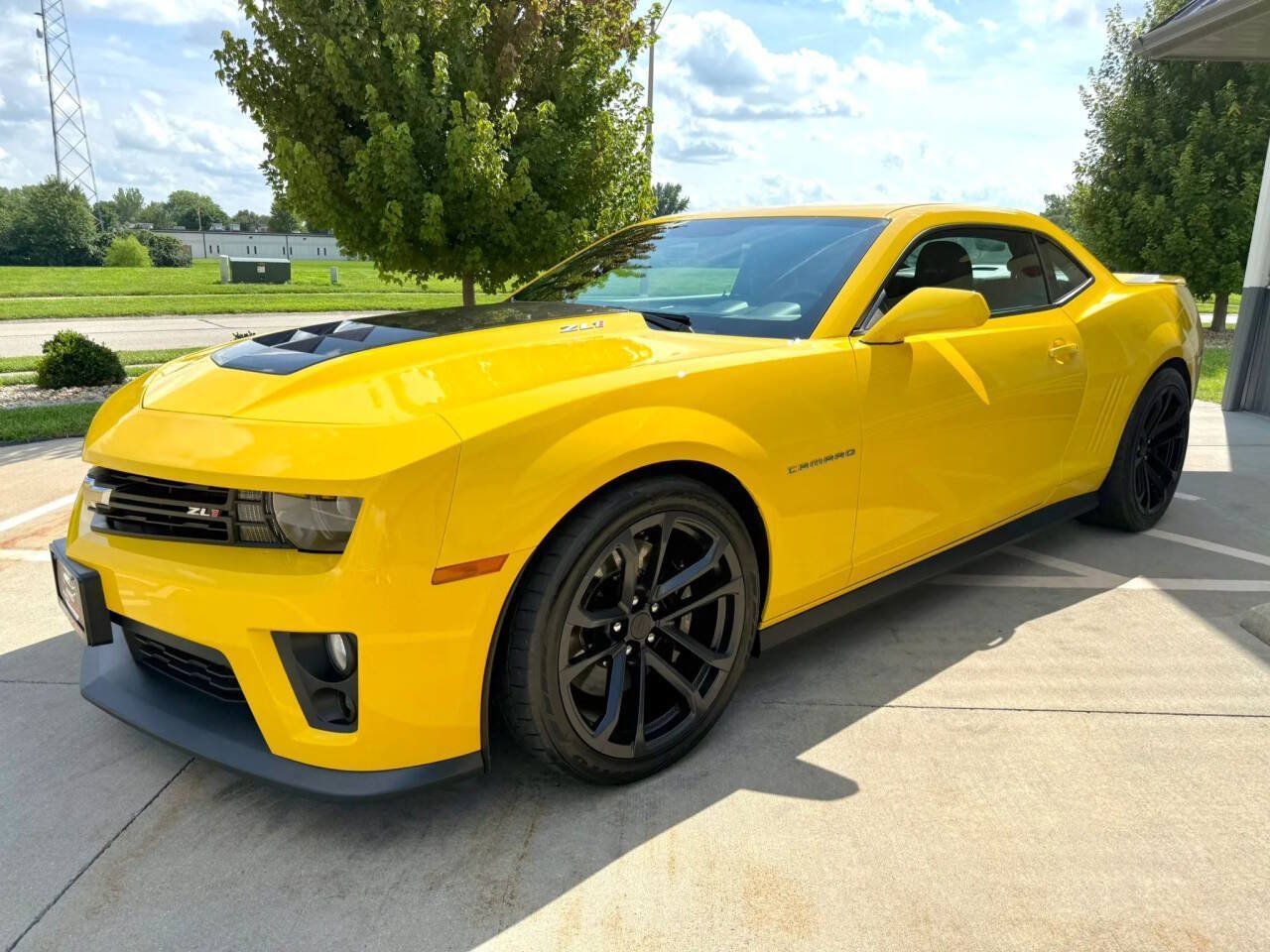 Used 2012 Chevrolet Camaro ZL1 RWD image 4