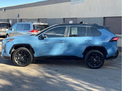 Used 2022 Toyota RAV4 XSE AWD/4WD image 2